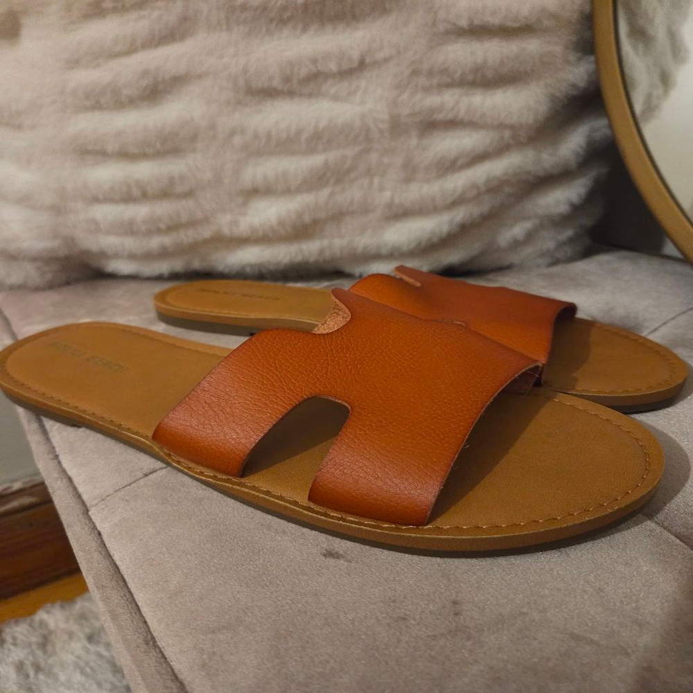 NWOT Women's KOLILI BEACH Brown Slide Sandals US 9.5